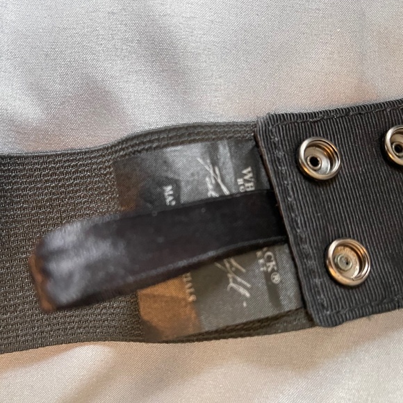 White House Black Market- Black Jeweled Designed Belt- Size Medium - Picture 9 of 10